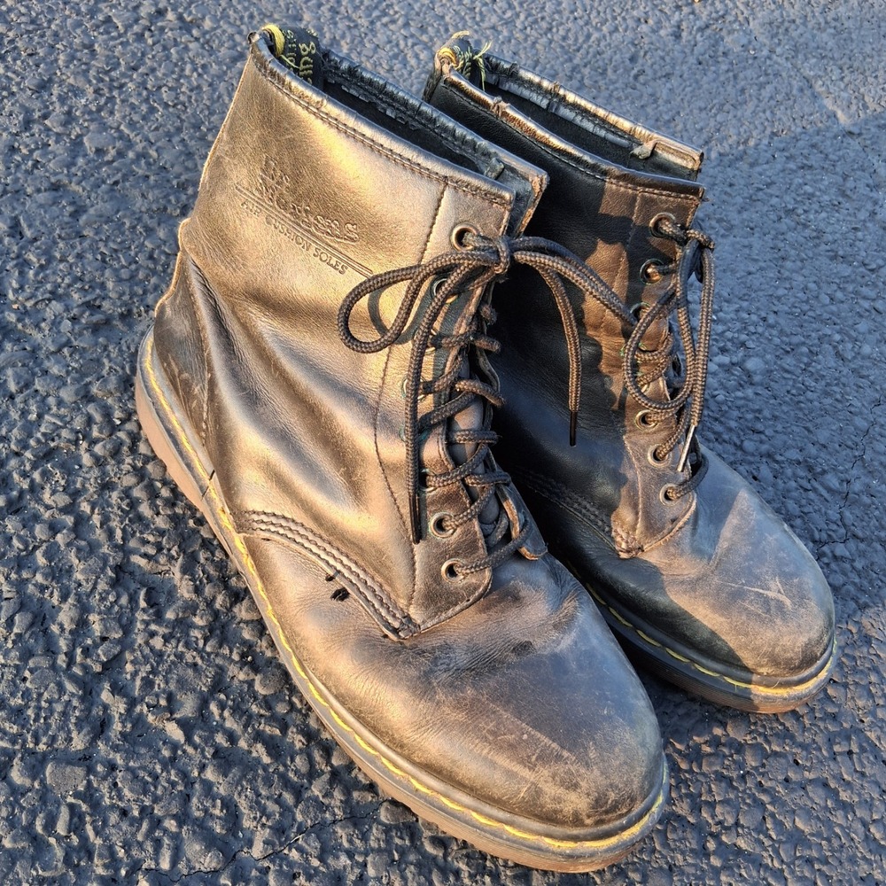 Vintage Dr. Martens Made in England Black Leather Thrashed Combat Boots 10 - Picture 3 of 8